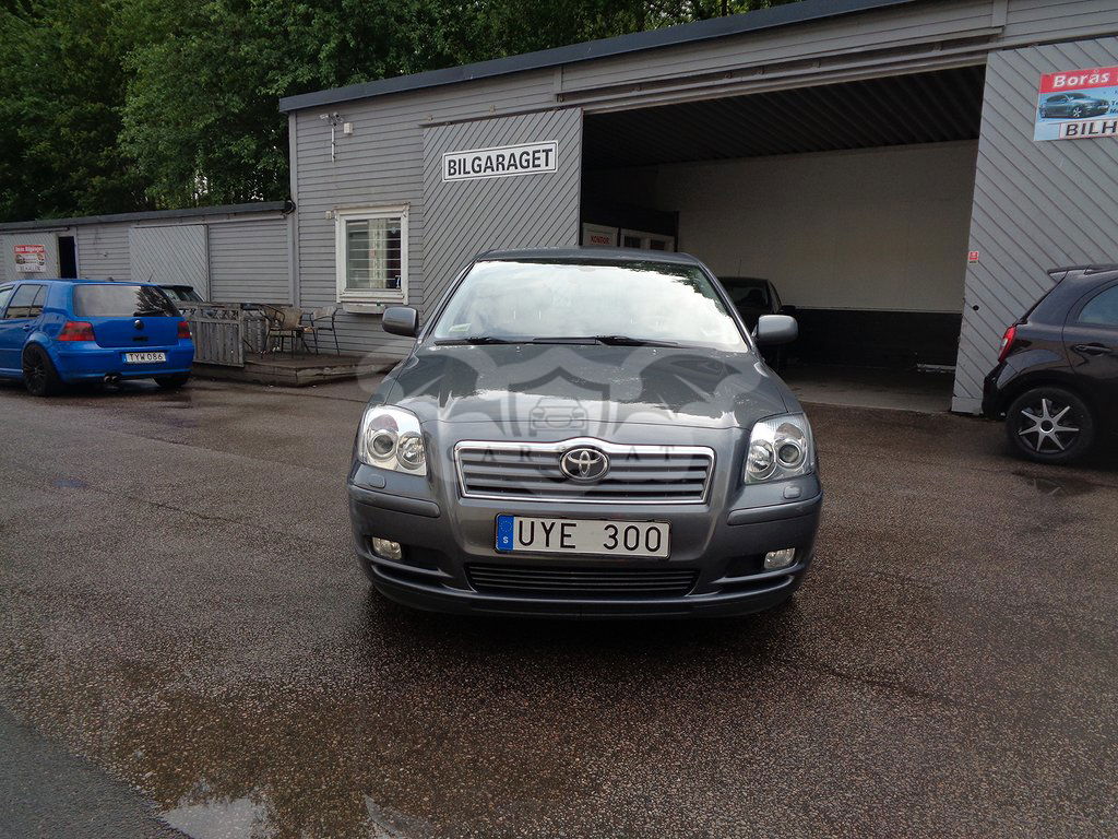 Toyota Avensis 2004