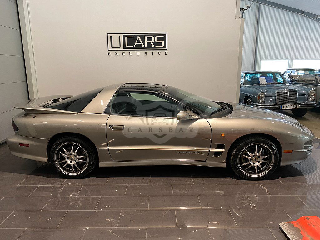 Pontiac Firebird 2001