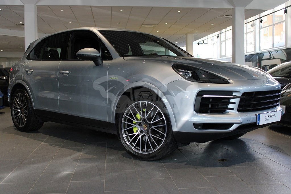 Porsche Cayenne 2021