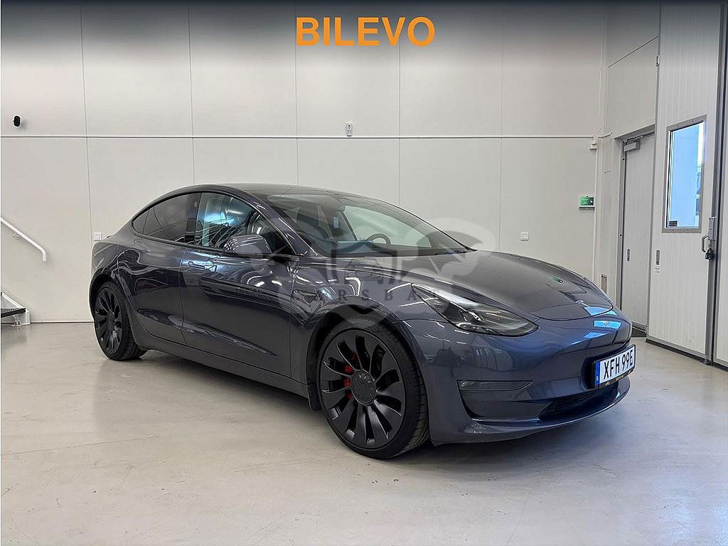 Tesla Model 3 2022
