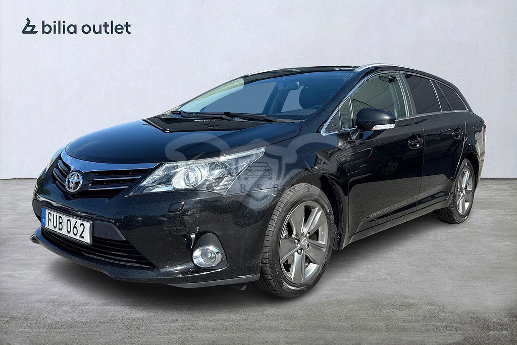Toyota Avensis 2015
