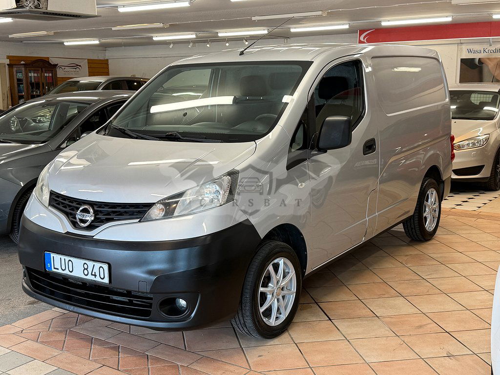 Nissan NV200 2011