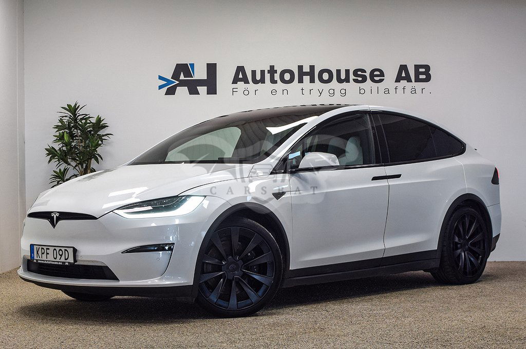 Tesla Model X 2022