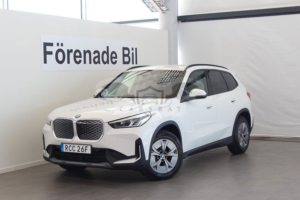 BMW iX1 2025