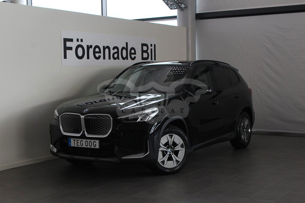 BMW iX1 2025