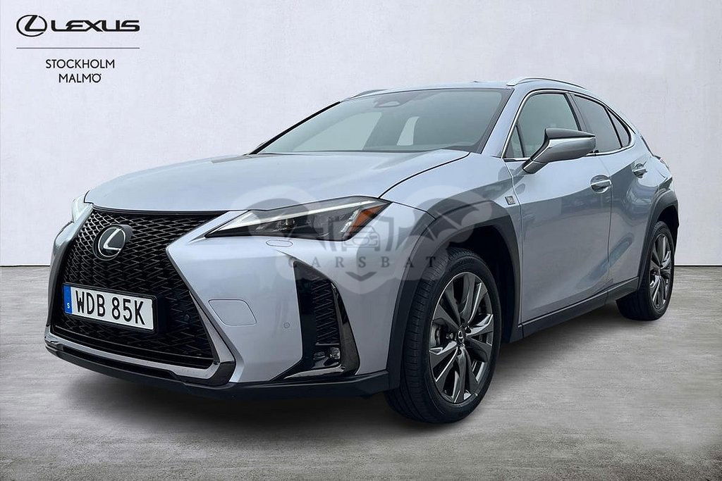 Lexus UX 2024