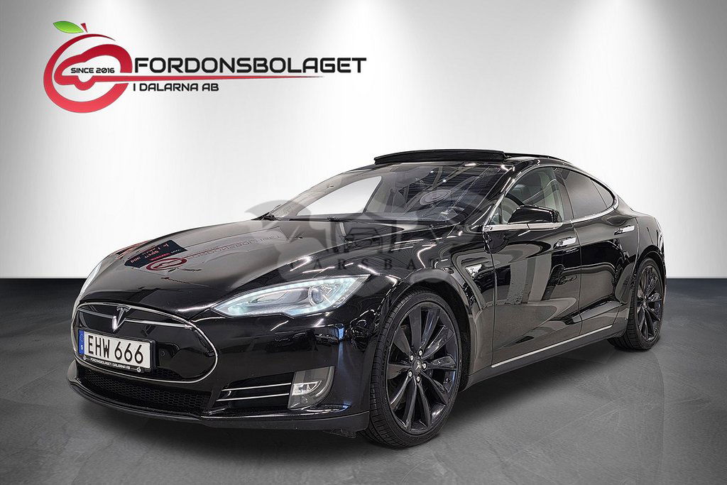 Tesla Model S 2014
