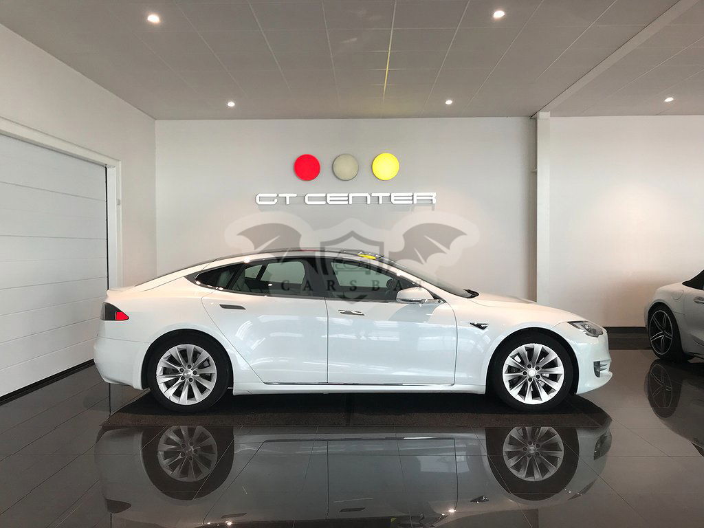 Tesla Model S 2020