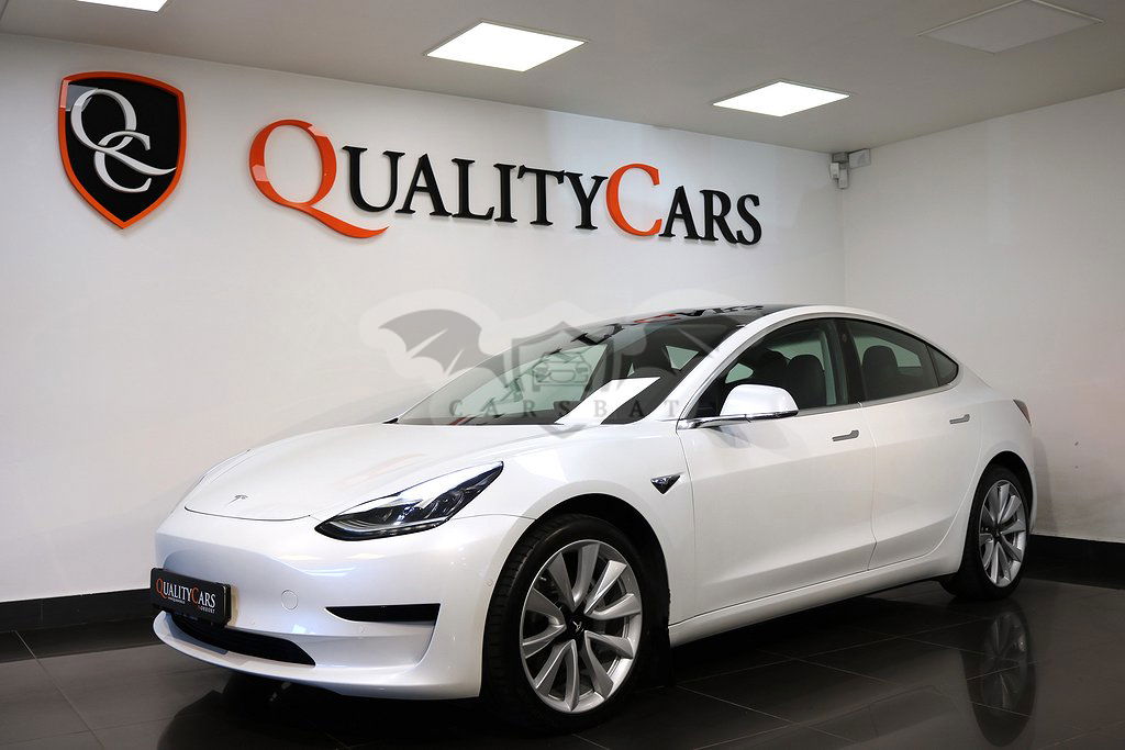 Tesla Model 3 2020