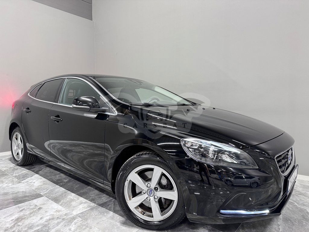 Volvo V40 2015