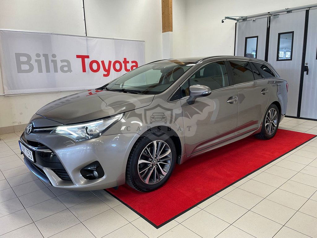 Toyota Avensis 2015