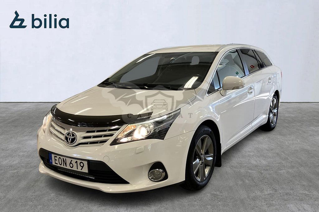 Toyota Avensis 2015