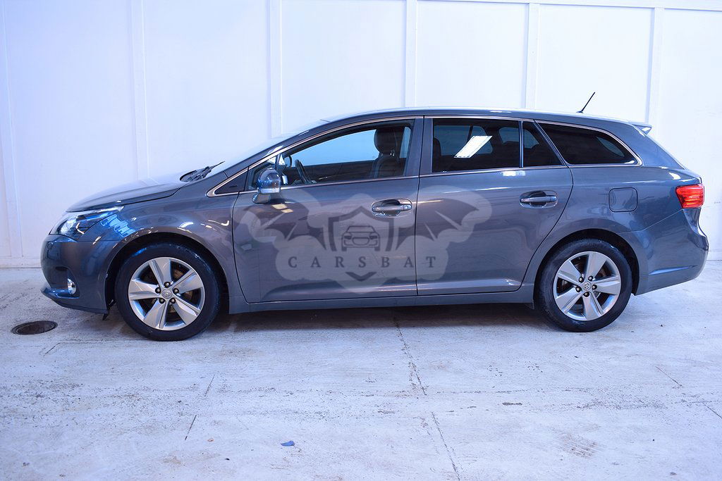 Toyota Avensis 2015