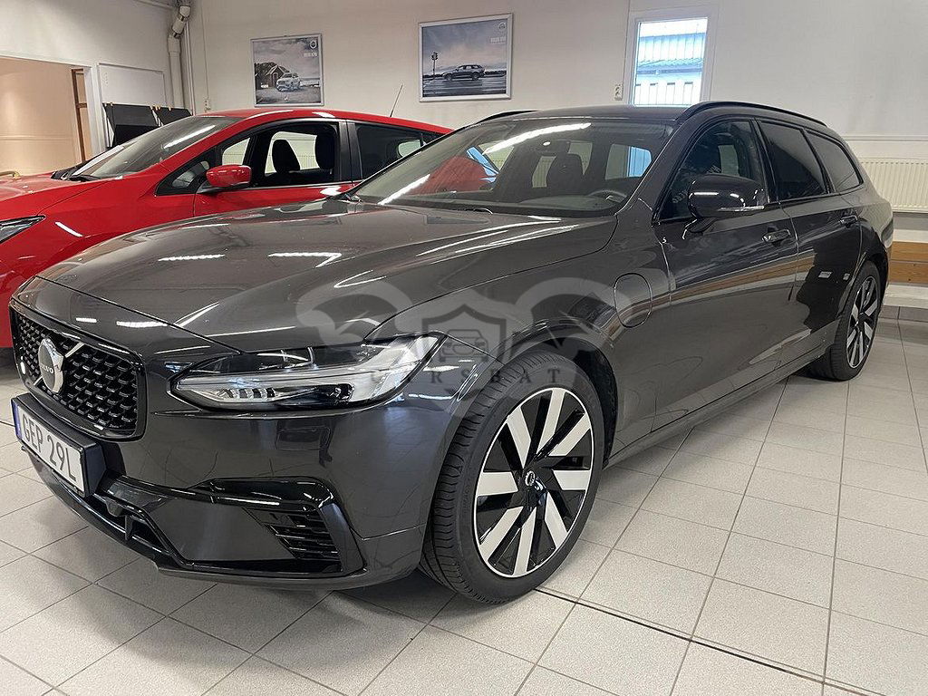 Volvo V90 2024