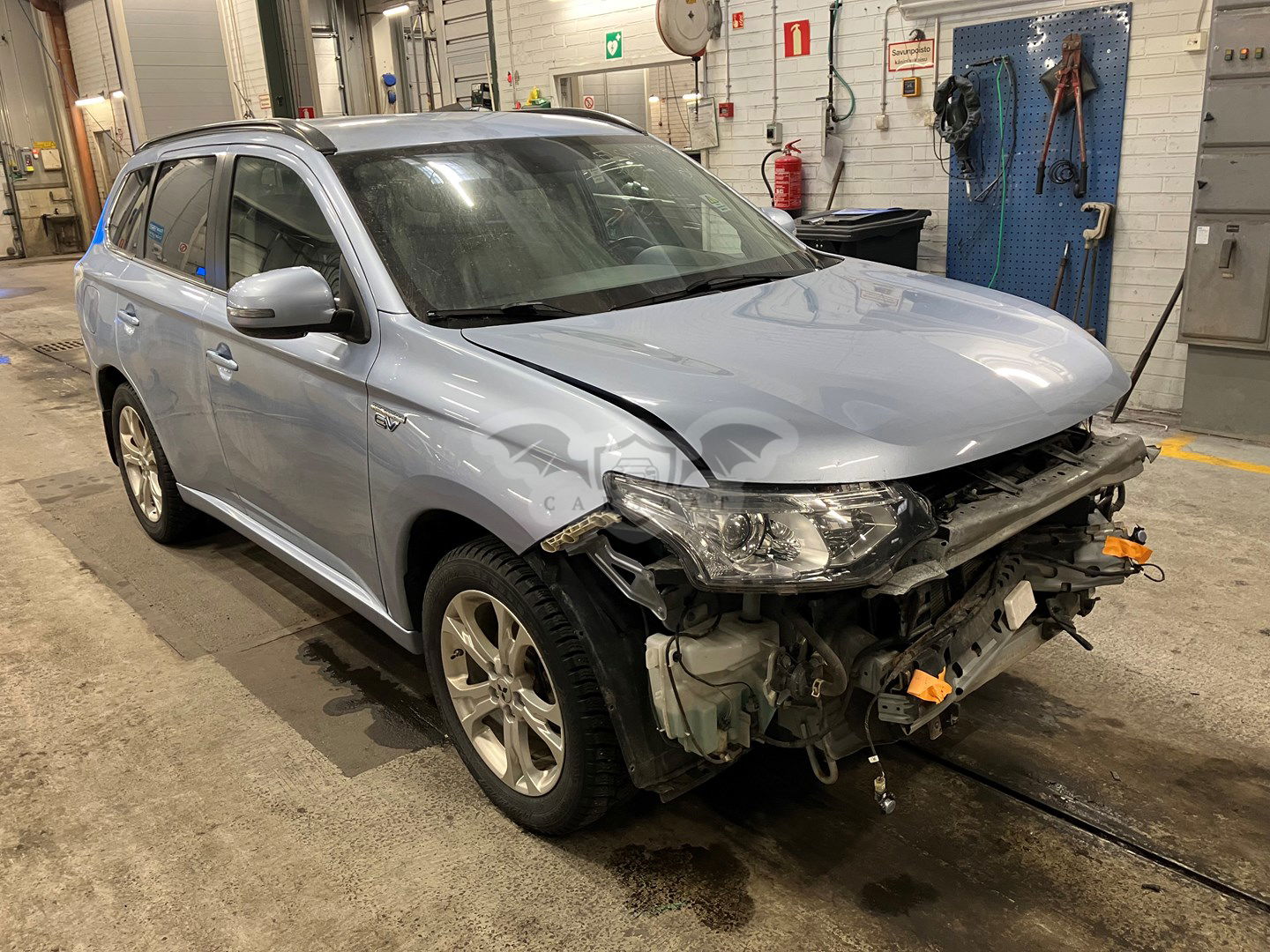 Mitsubishi Outlander Hybrid 2016