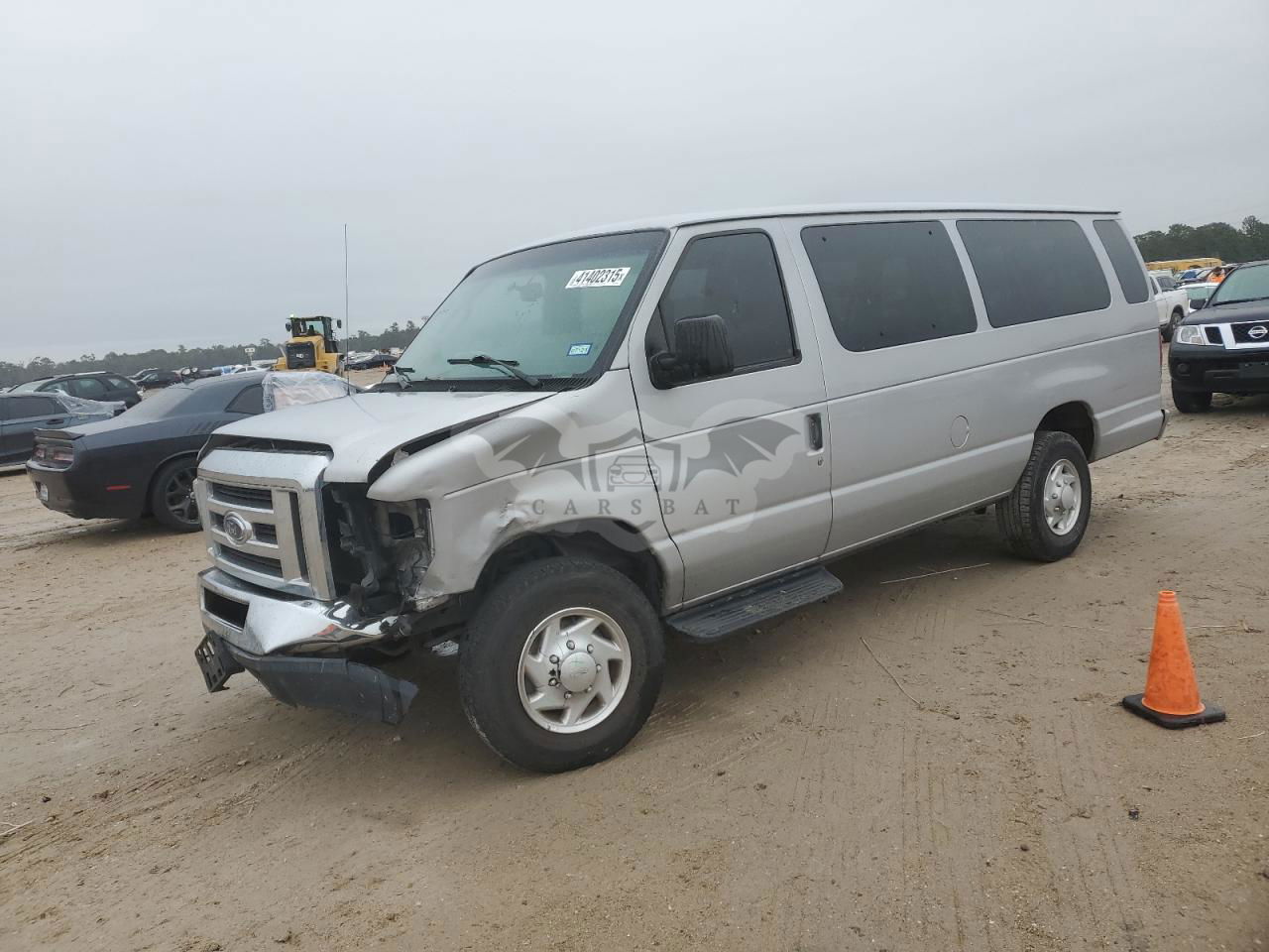 Ford Econoline E350 SUPER DUTY WAGON 5.4L  8 2013