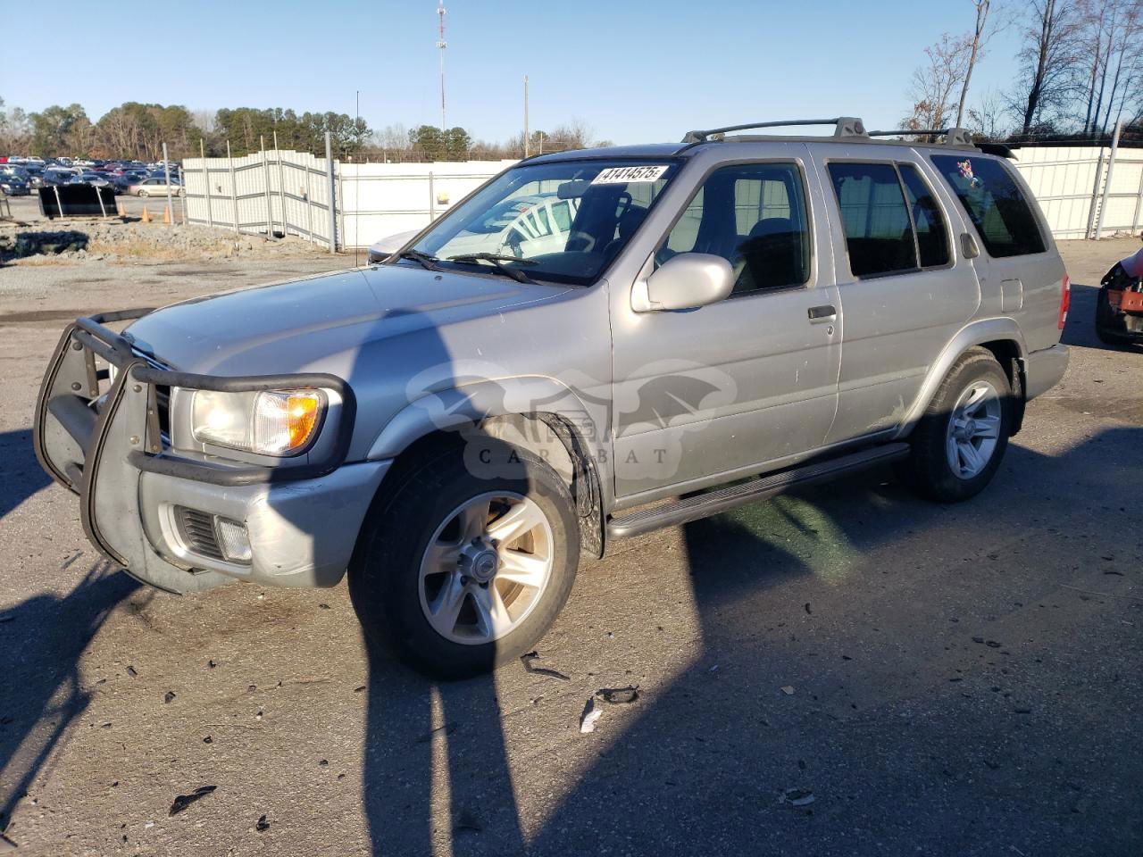 Nissan Pathfinder LE 3.5L  6 2003