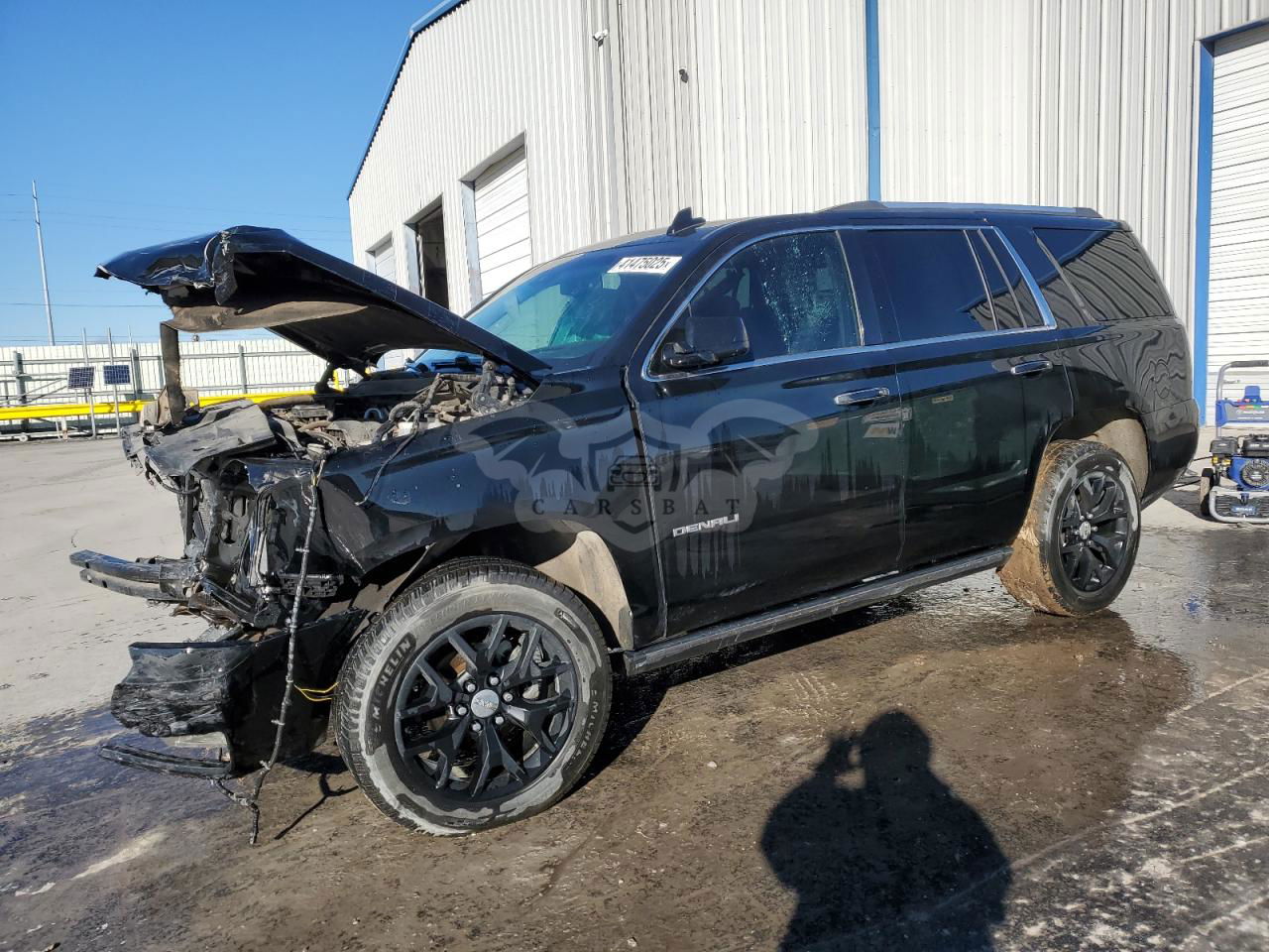 GMC Yukon DENALI 6.2L  8 2016