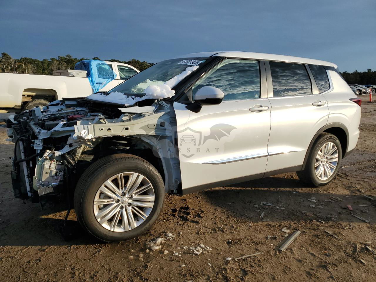 Mitsubishi Outlander ES 2.5L  4 2023