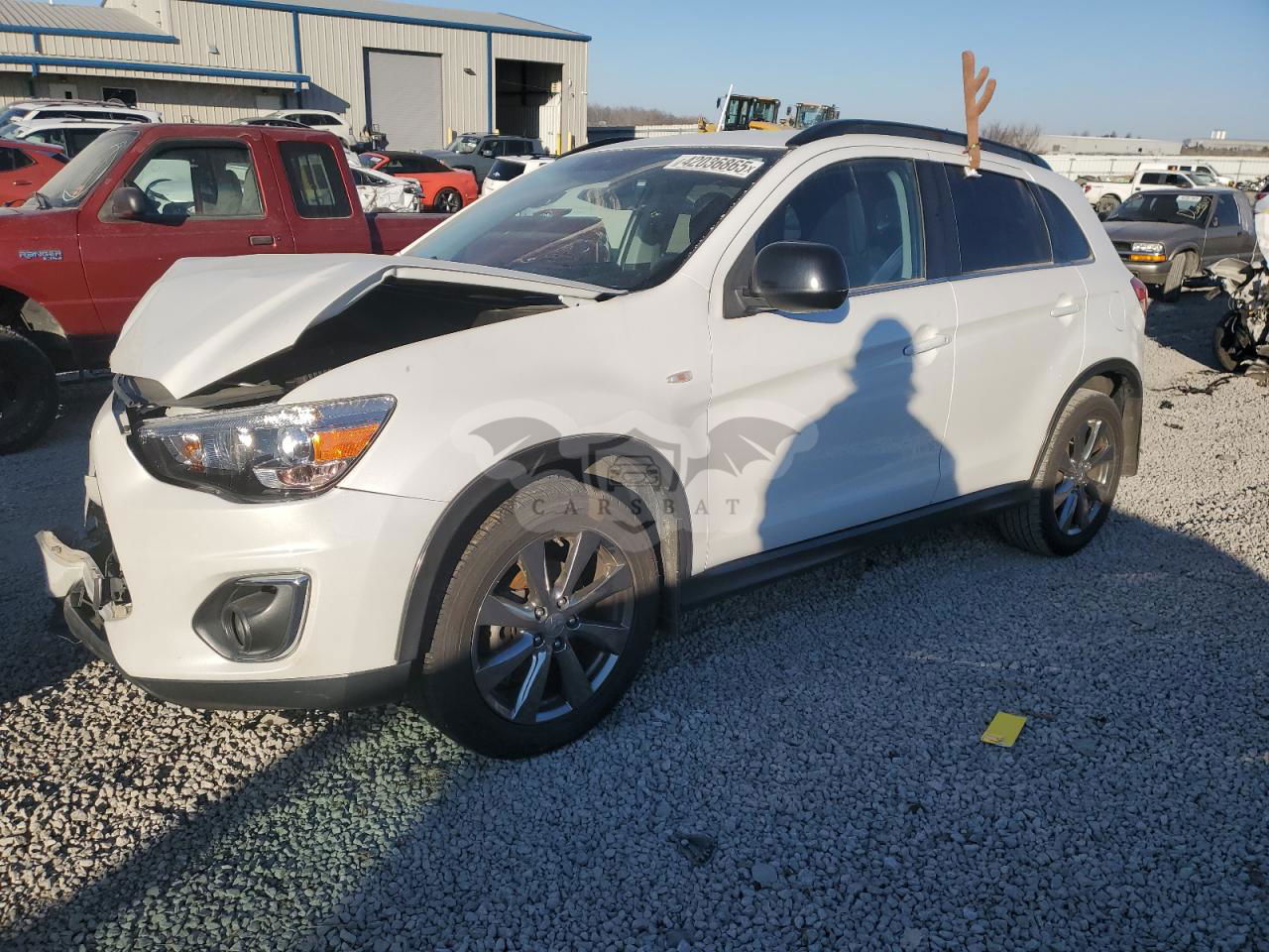 Mitsubishi Outlander LE 2.0L  4 2013