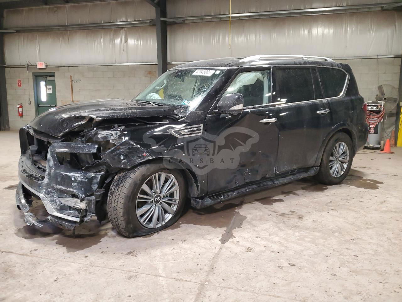 Infiniti QX80 LUXE 5.6L  8 2022