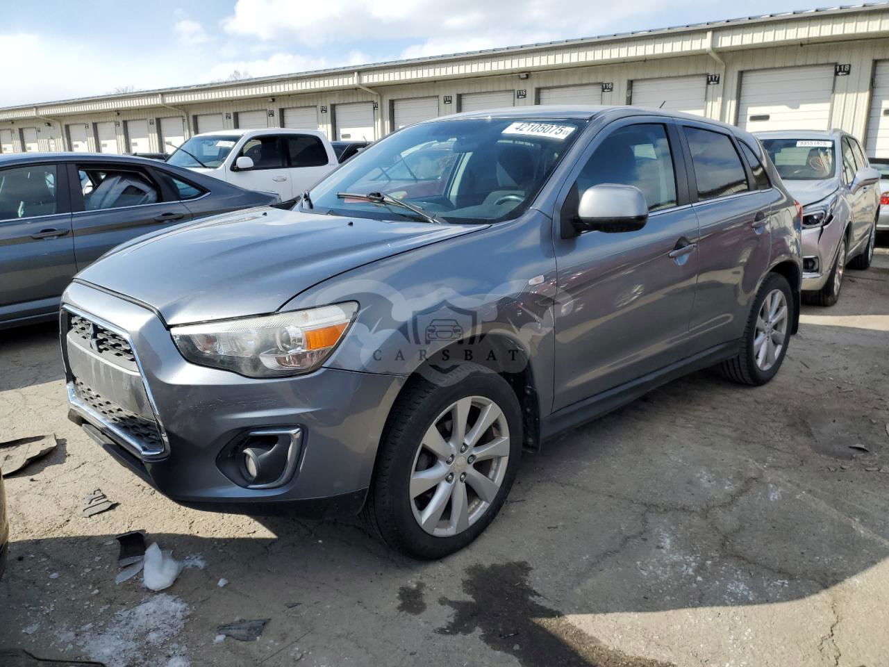 Mitsubishi Outlander SE 2.0L  4 2013