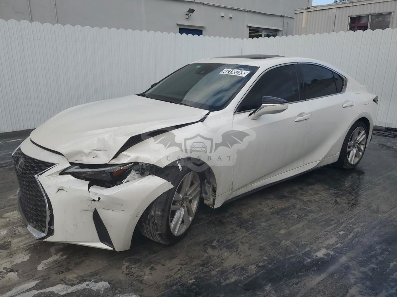 Lexus IS 300 2.0L  4 2021
