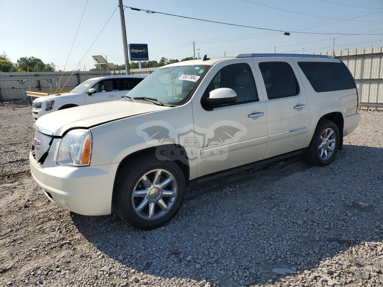GMC Yukon DENALI 6.2L  8 2012
