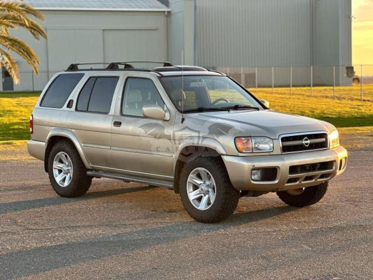 Nissan Pathfinder LE 3.5L  6 2002