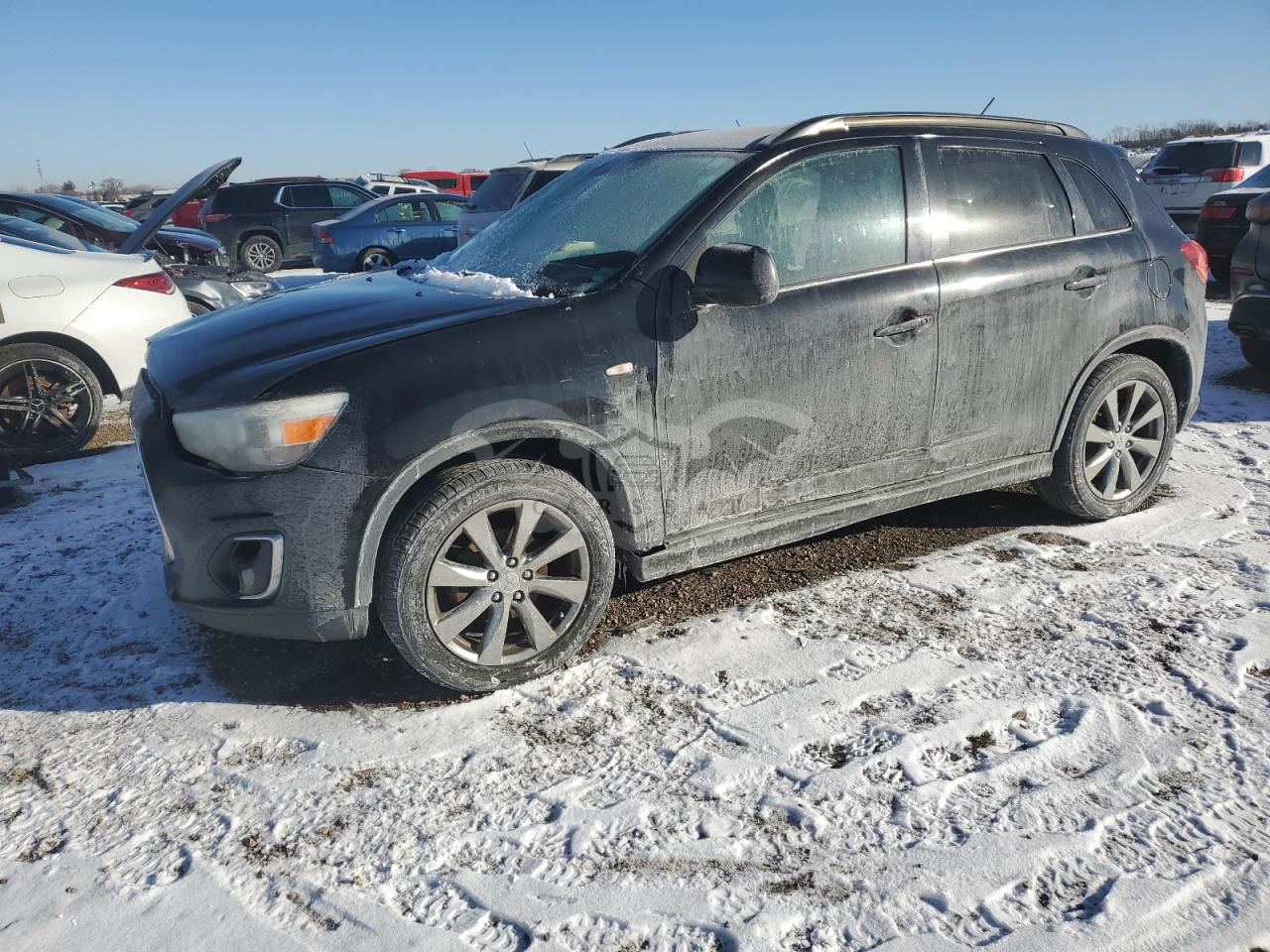 Mitsubishi Outlander LE 2.0L  4 2013