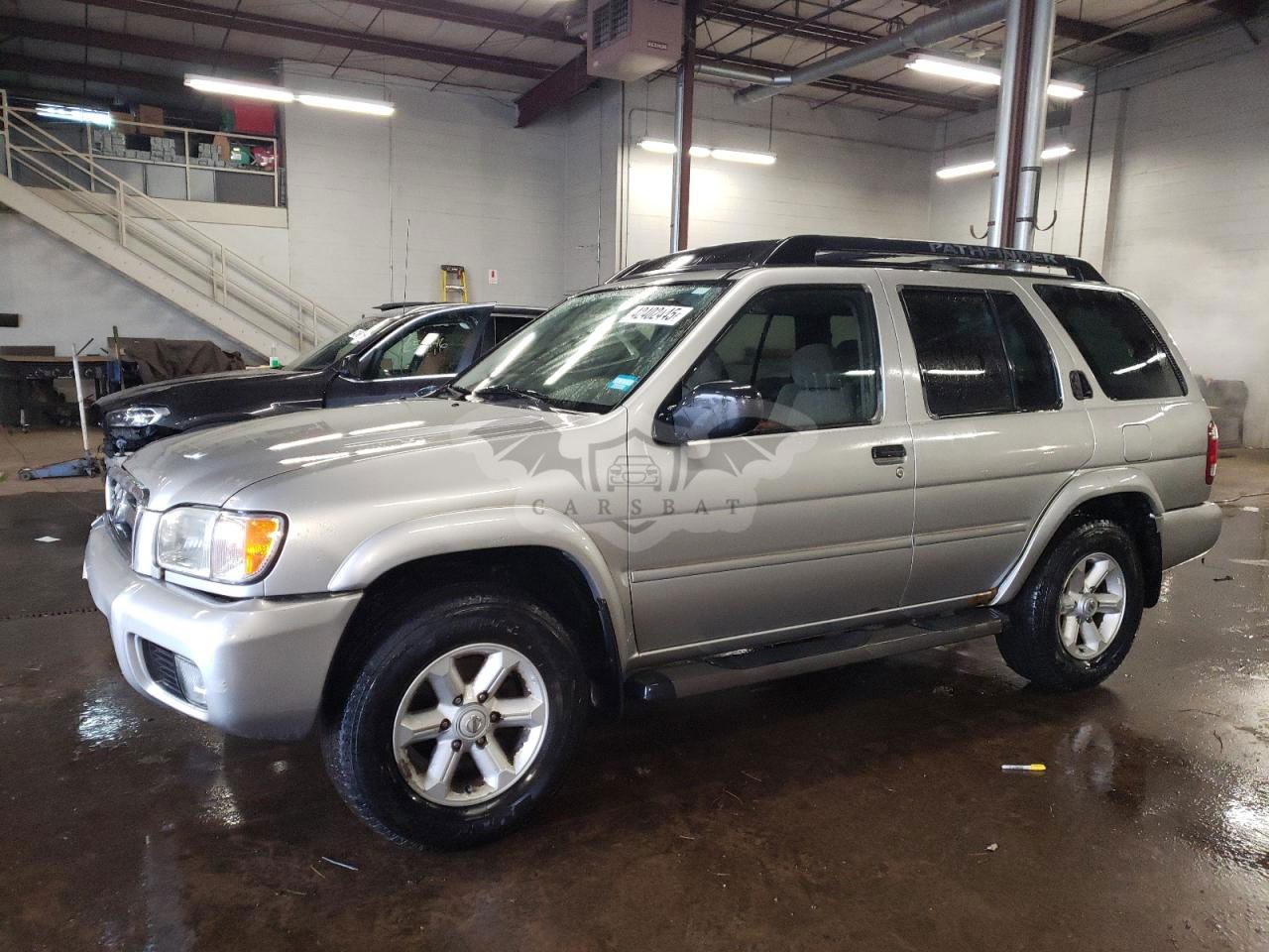 Nissan Pathfinder LE 3.5L  6 2004