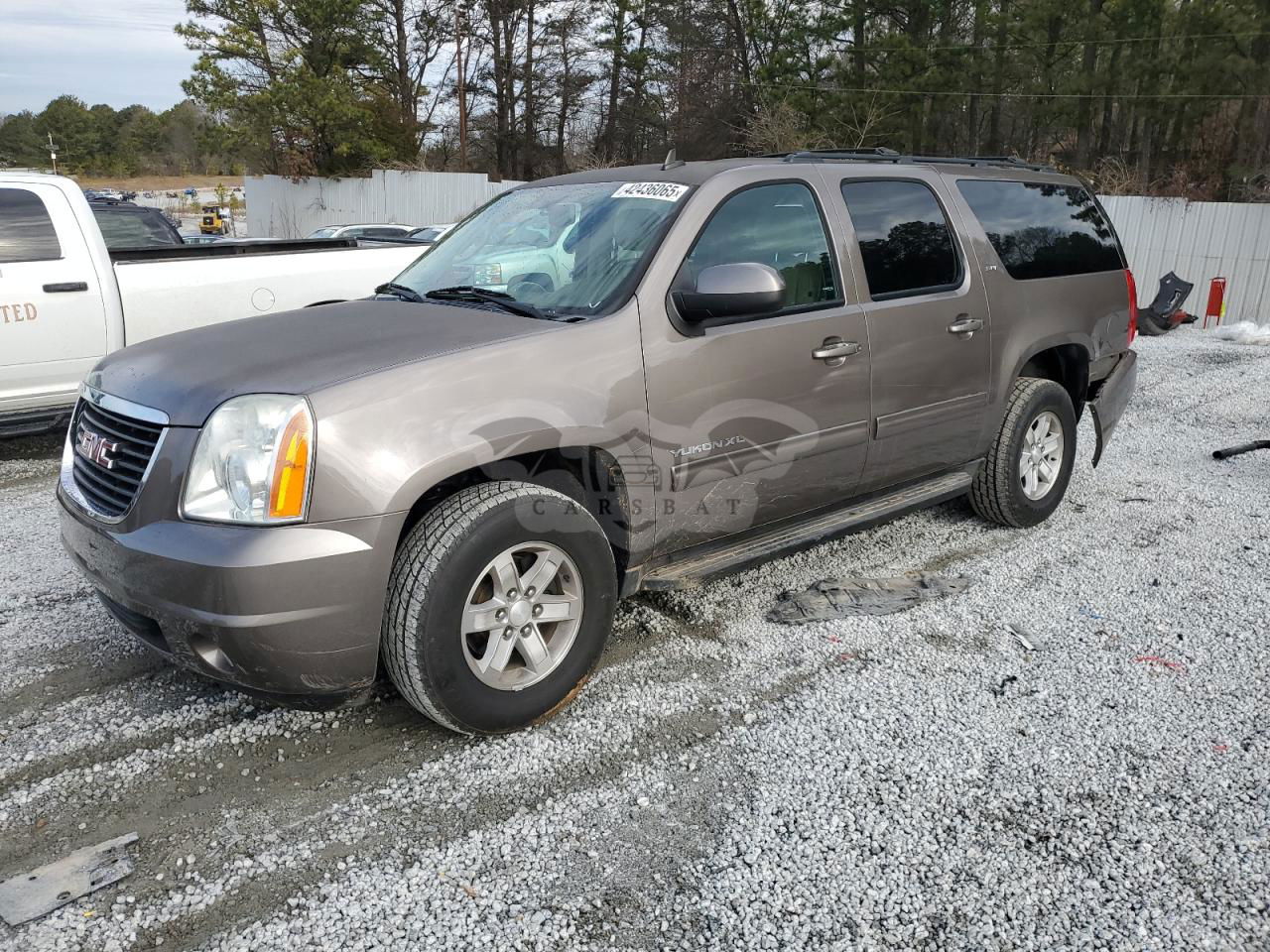 GMC Yukon C1500 SLT 5.3L  8 2013
