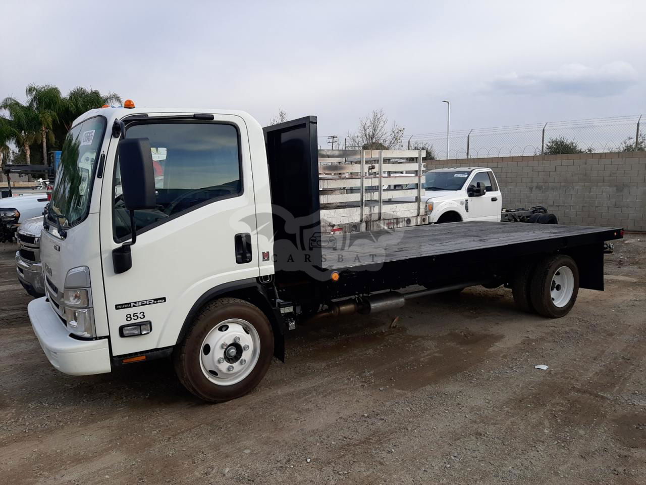 Isuzu NPR 6.6L  8 2025