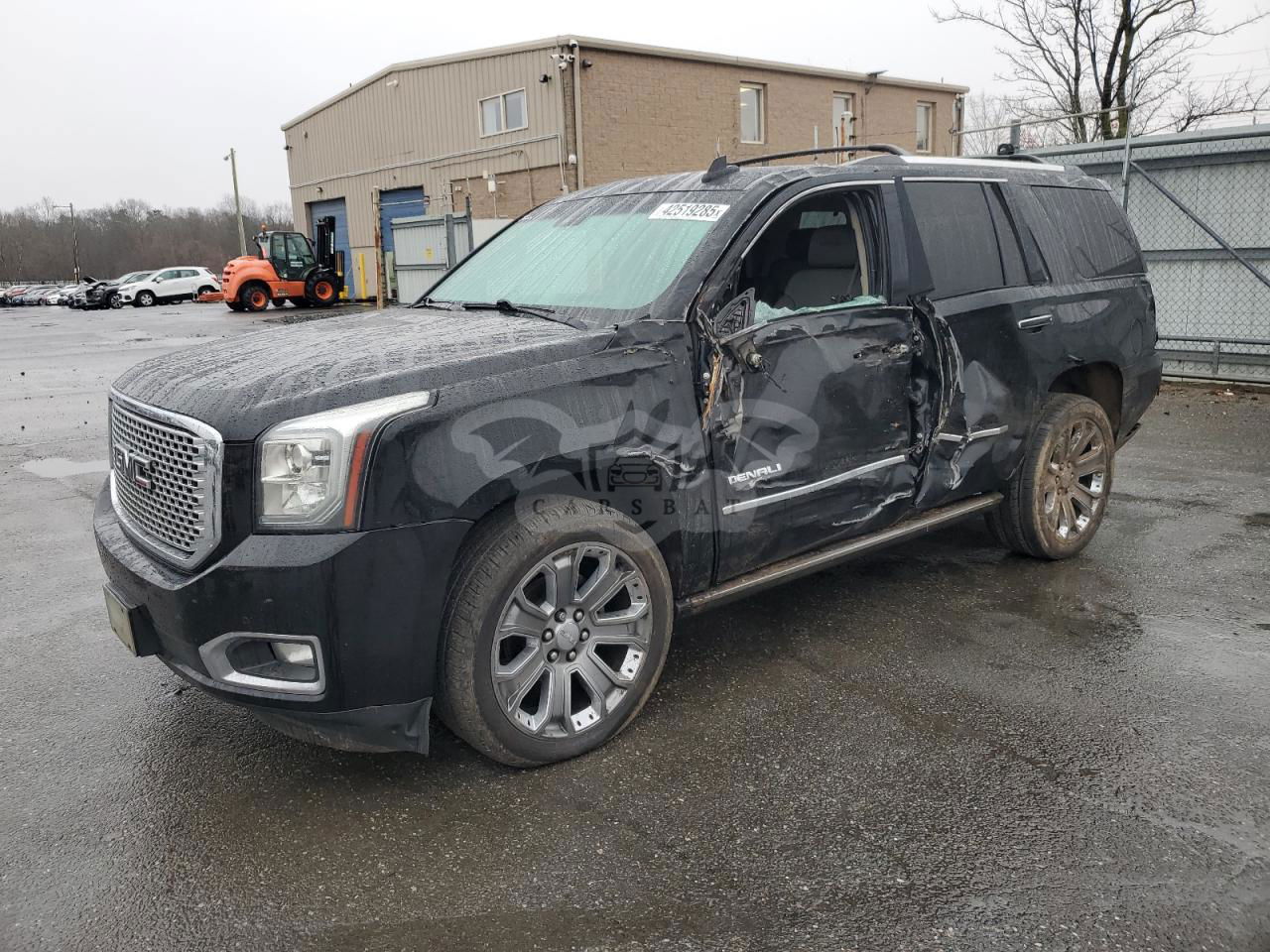 GMC Yukon DENALI 6.2L  8 2016