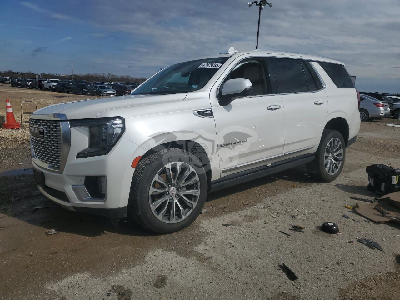 GMC Yukon DENALI 6.2L  8 2021