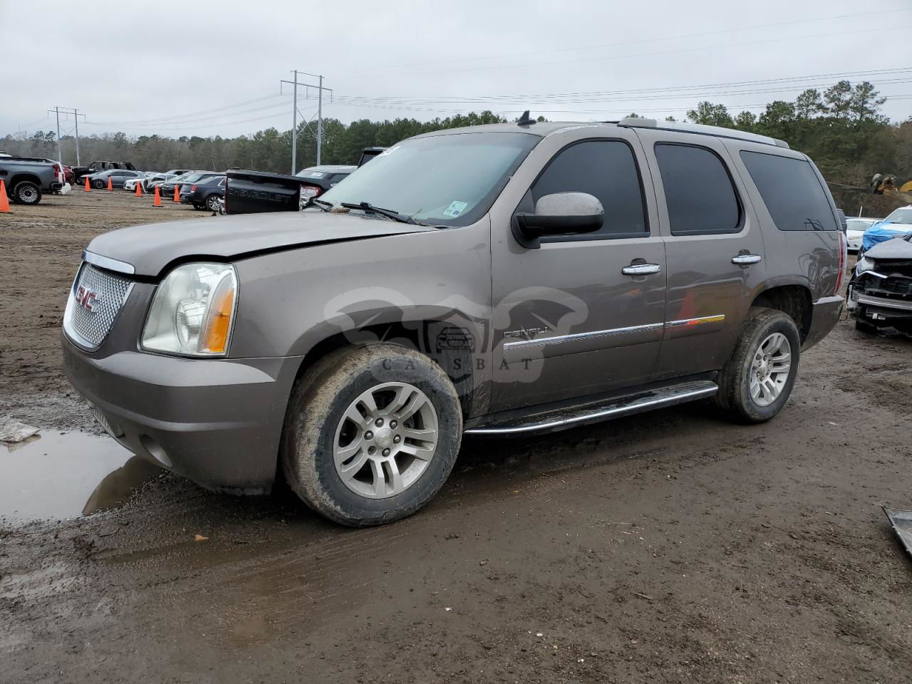 GMC Yukon DENALI 6.2L  8 2014