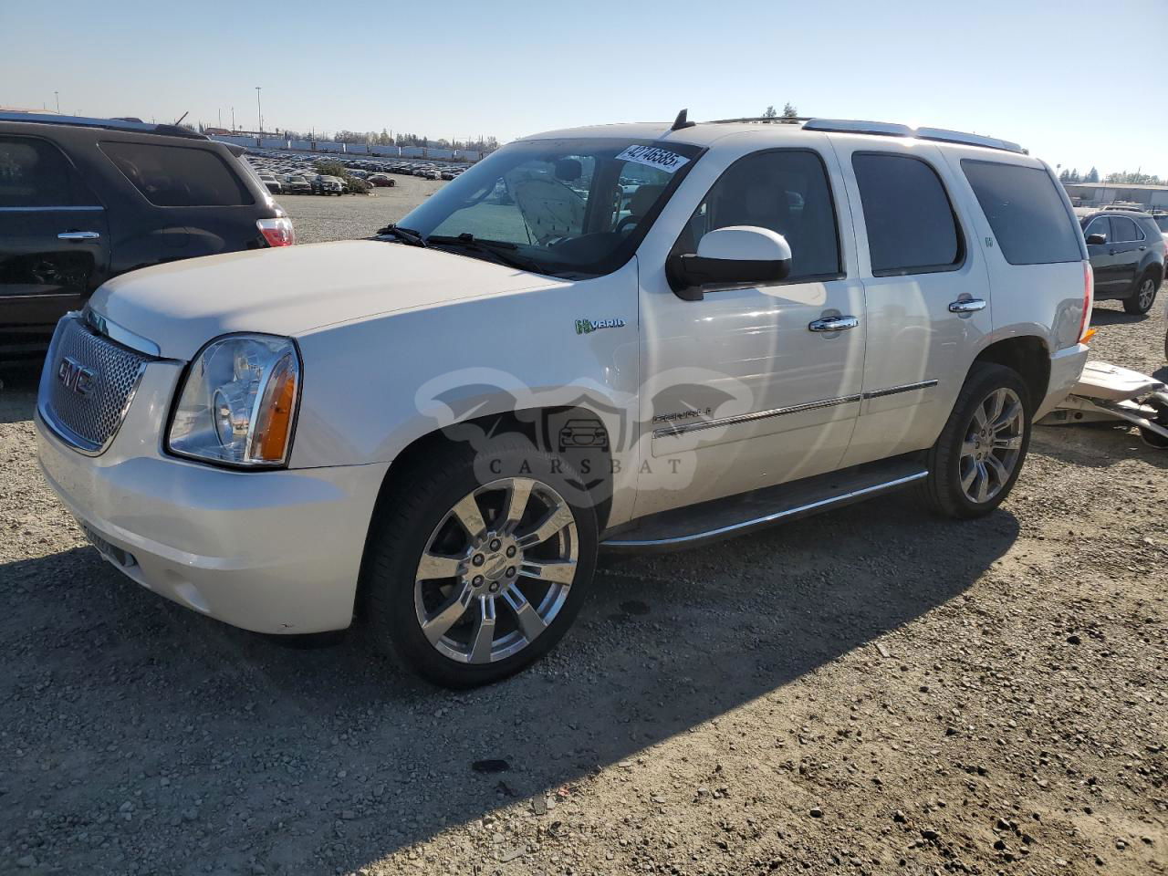 GMC Yukon DENALI HYBRID 6.0L  8 2013