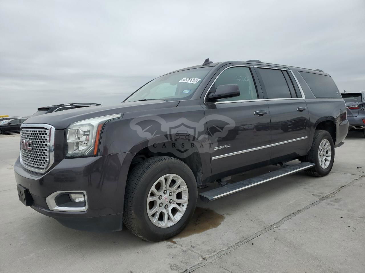 GMC Yukon DENALI 6.2L  8 2016