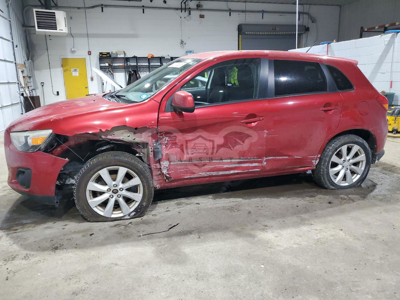 Mitsubishi Outlander ES 2.0L  4 2013