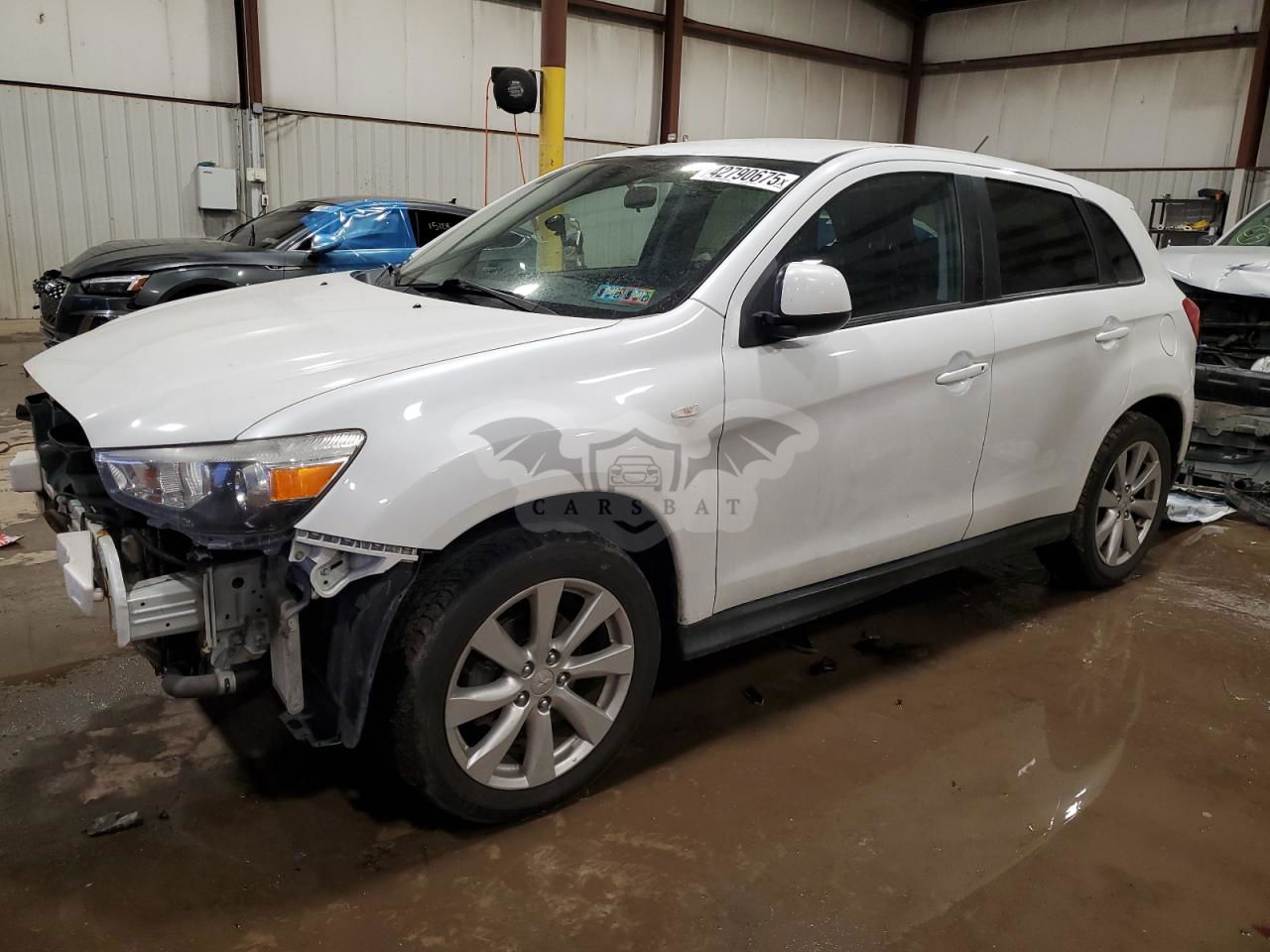 Mitsubishi Outlander ES 2.0L  4 2014