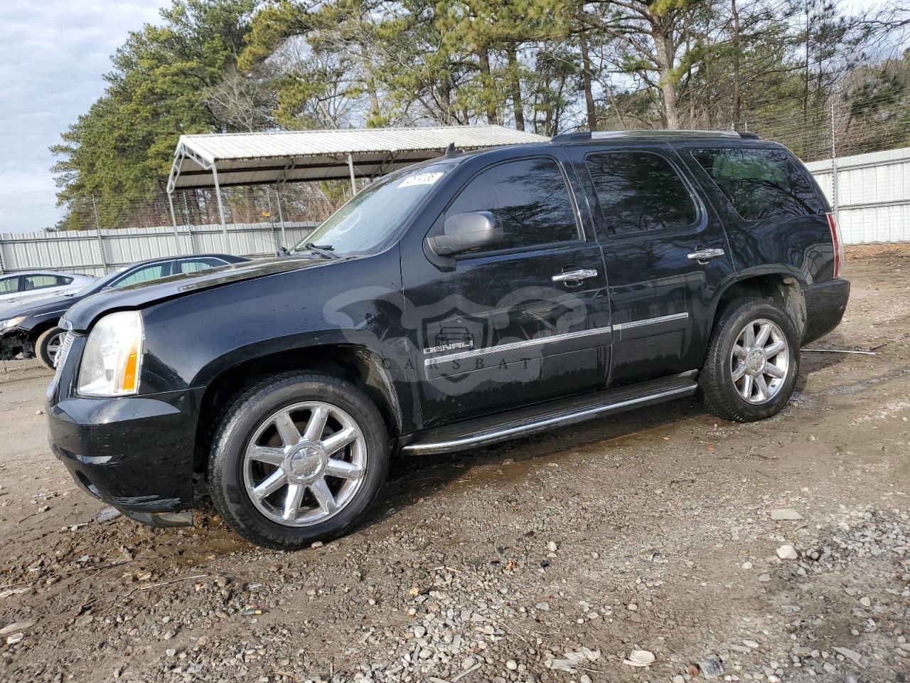 GMC Yukon DENALI 6.2L  8 2012