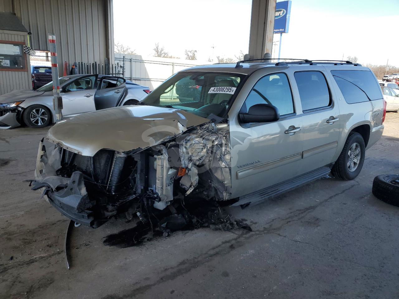 GMC Yukon C1500 SLT 5.3L  8 2014
