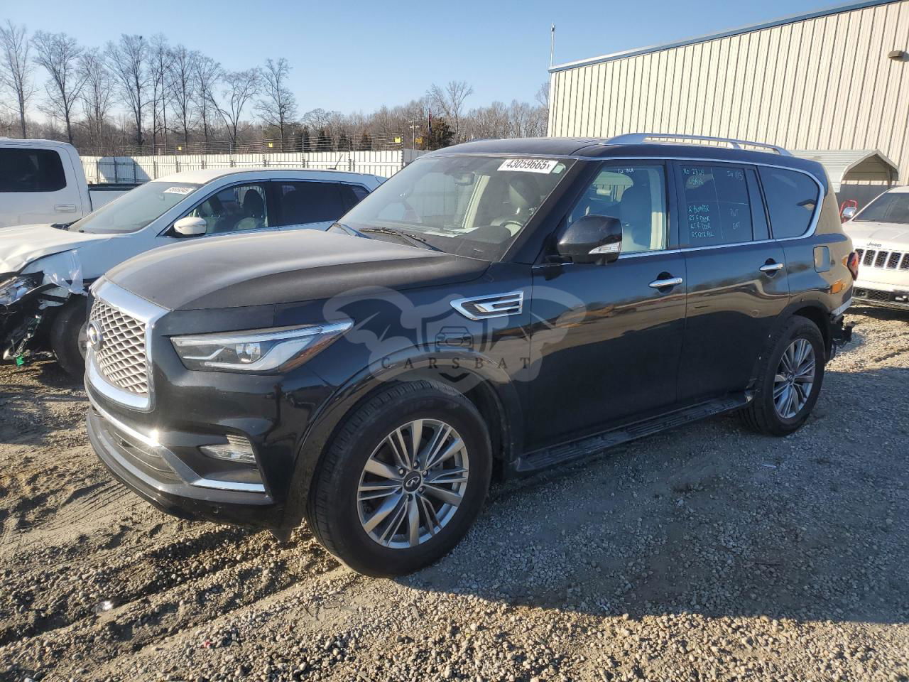 Infiniti QX80 LUXE 5.6L  8 2021