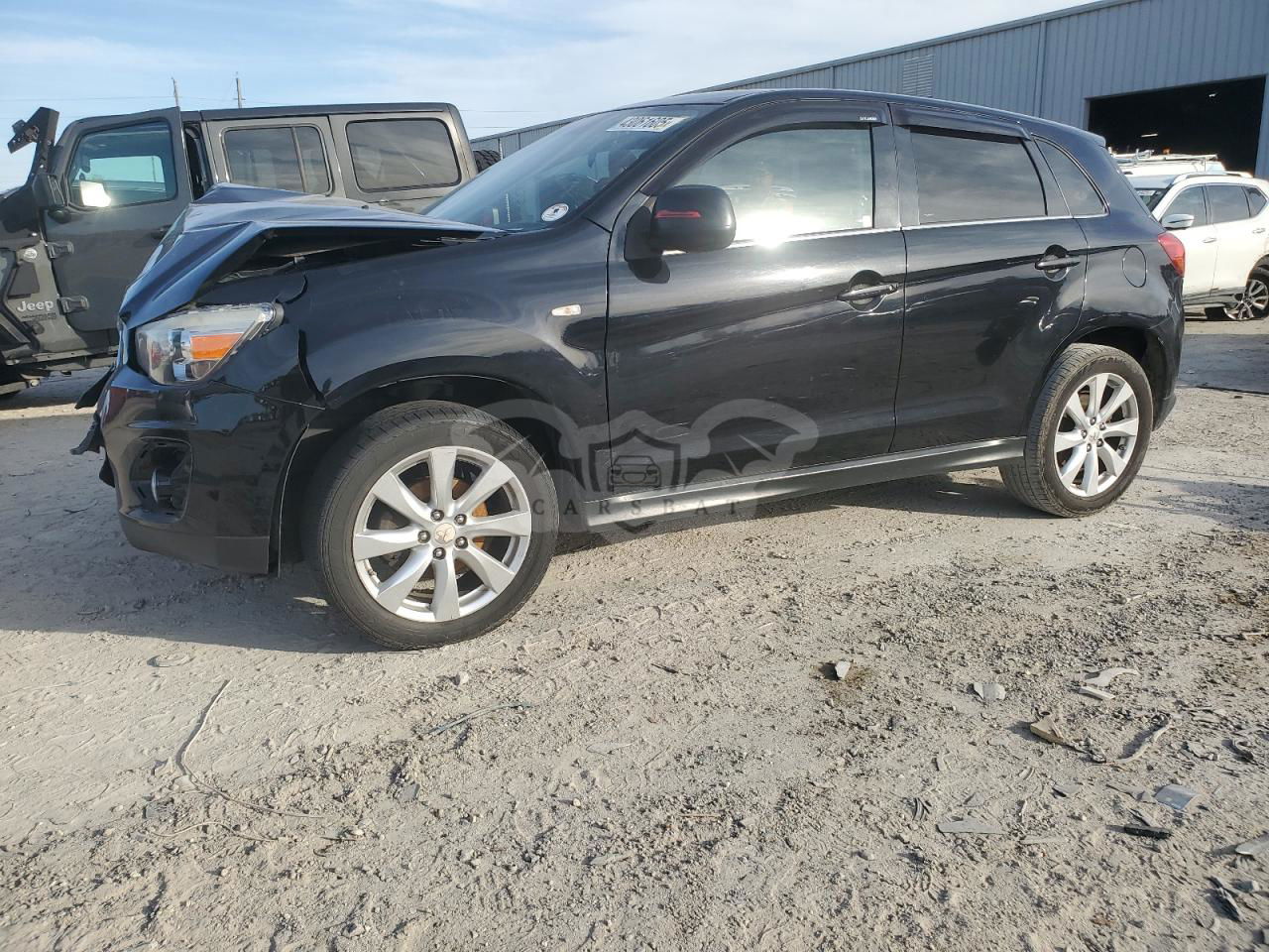 Mitsubishi Outlander SE 2.0L  4 2014