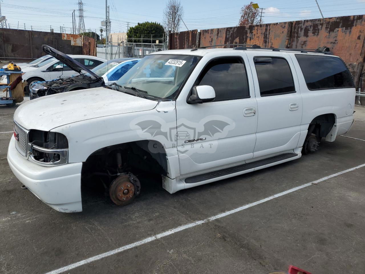 GMC Yukon DENALI 6.0L  8 2005