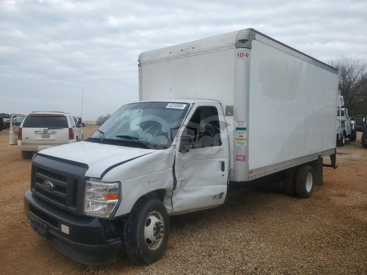 Ford Econoline E350 SUPER DUTY CUTAWAY VAN 7.3L  8 2021