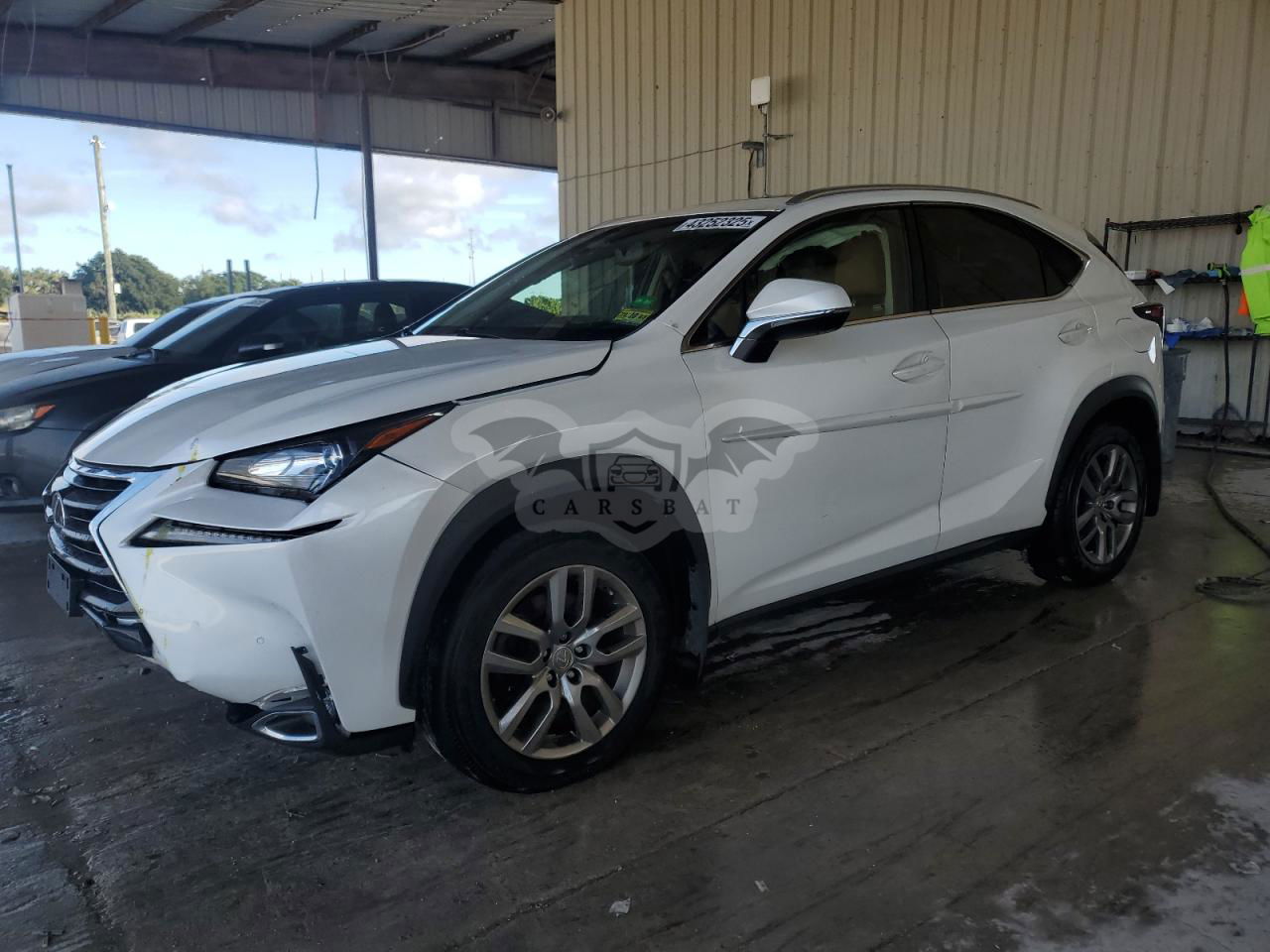 Lexus NX 200T BASE 2.0L  4 2016
