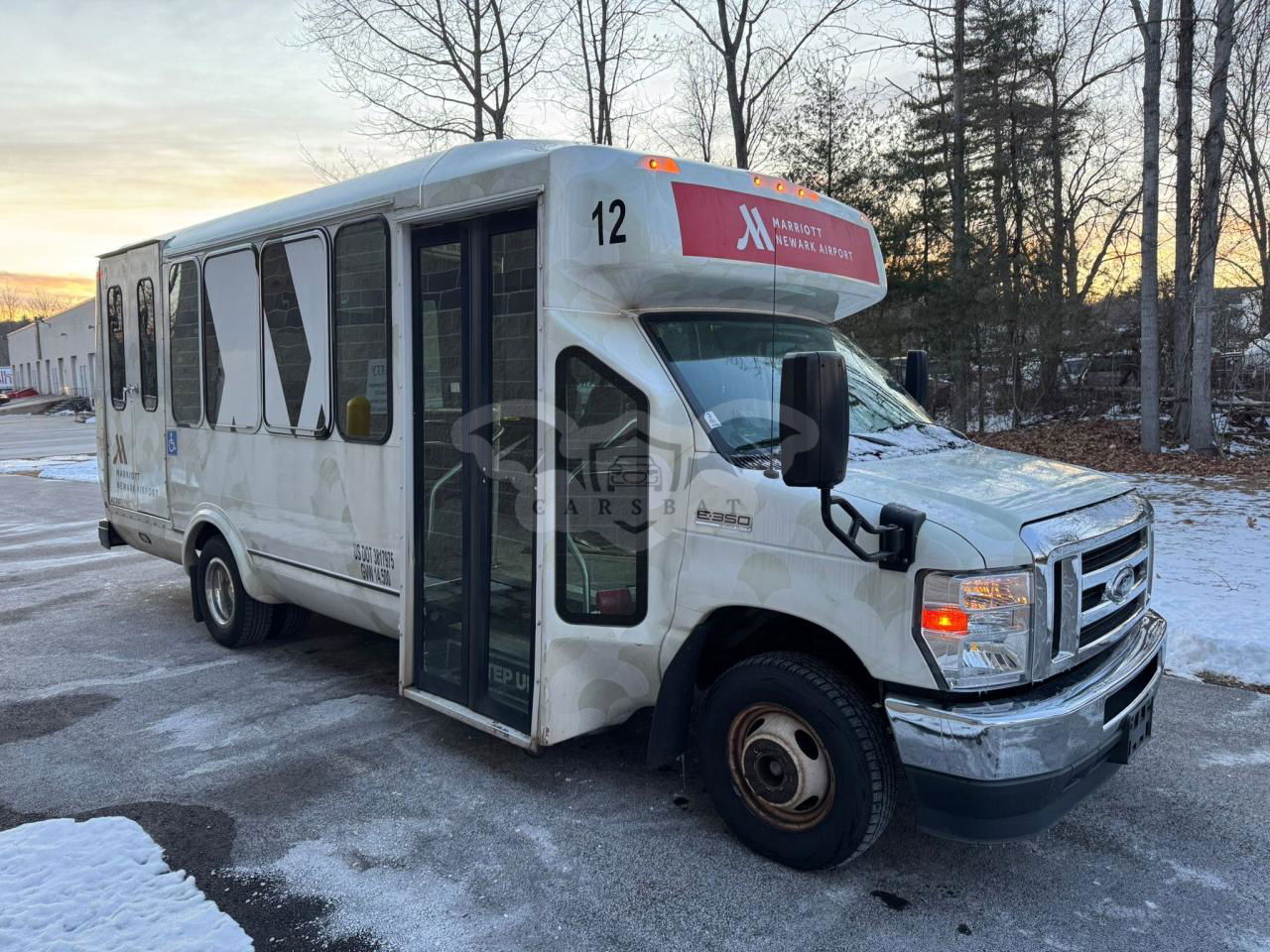 Ford Econoline E350 SUPER DUTY CUTAWAY VAN 7.3L  8 2021