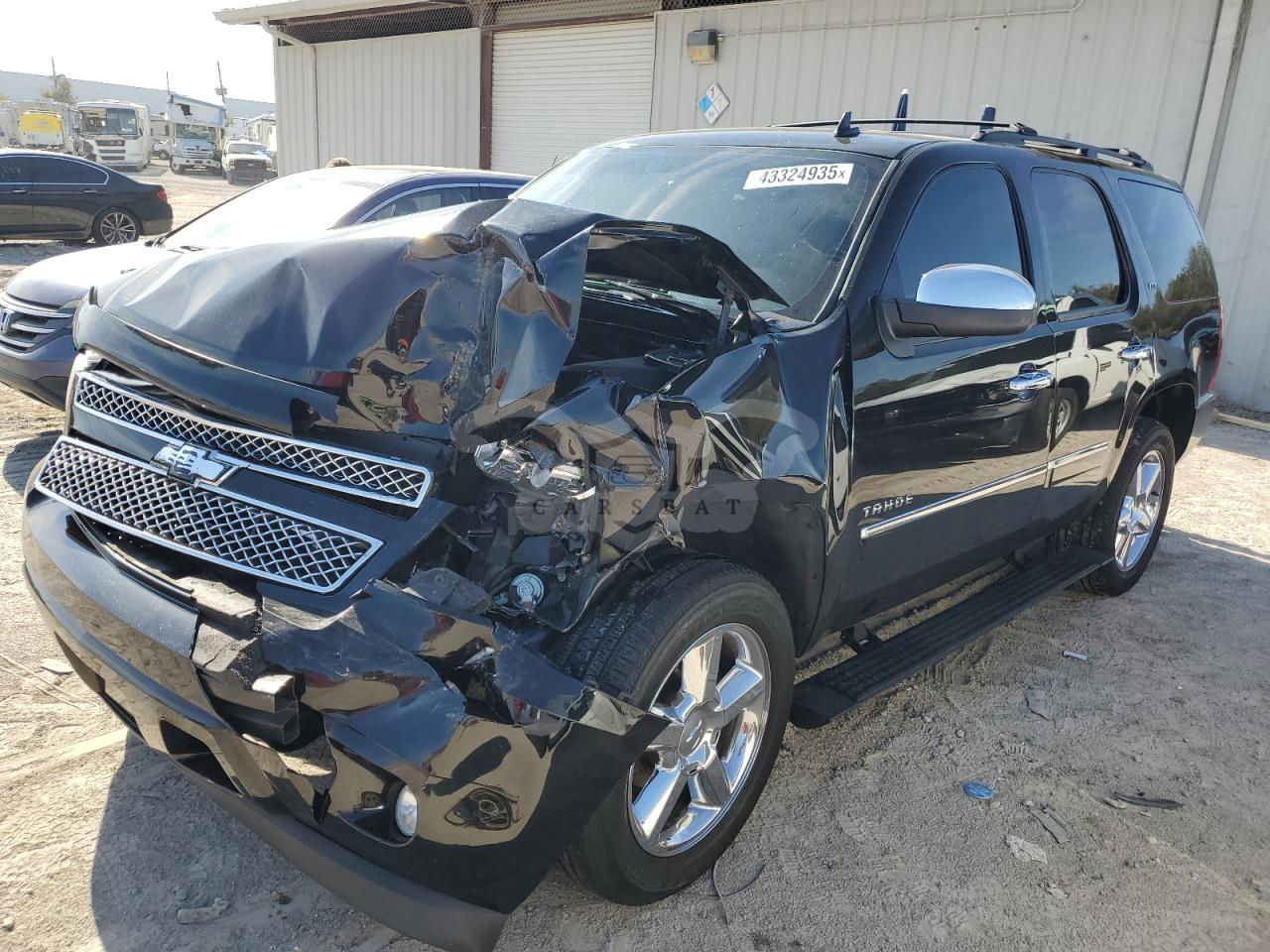 Chevrolet Tahoe C1500 LTZ 5.3L  8 2011