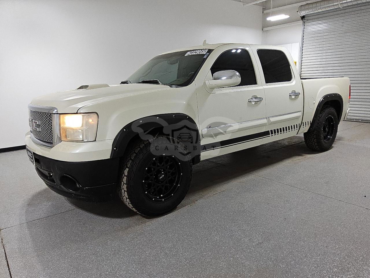 GMC Sierra K1500 DENALI 6.2L  8 2011
